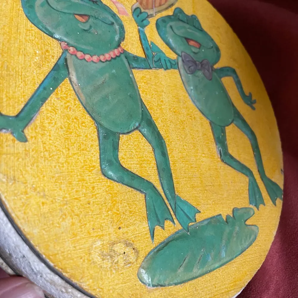 Vintage dancing frog couple‎ round wall hanging pair set of 2